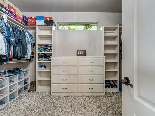 17021 Holly Burn Circle, Edmond, OK 73012