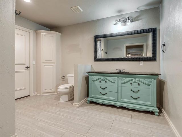 17021 Holly Burn Circle, Edmond, OK 73012