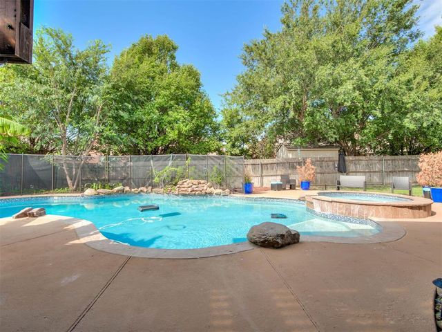 17021 Holly Burn Circle, Edmond, OK 73012