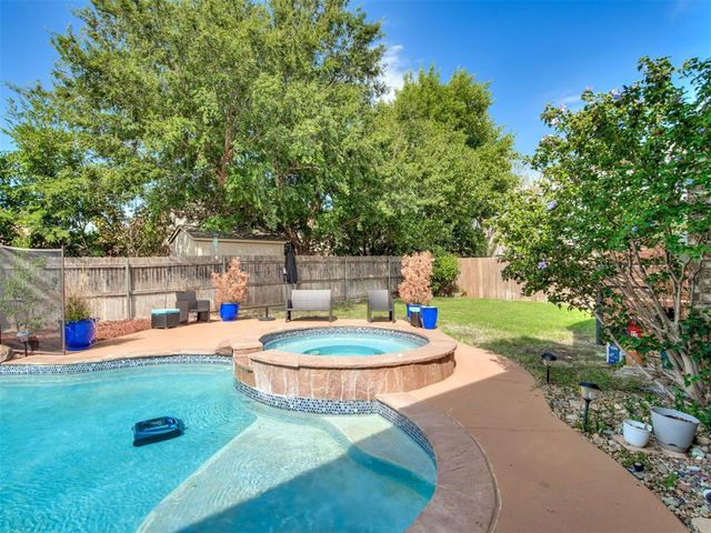 17021 Holly Burn Circle, Edmond, OK 73012