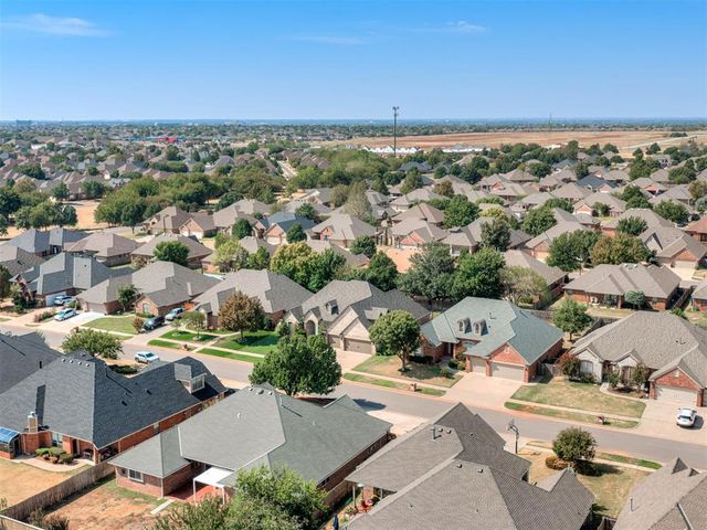 17021 Holly Burn Circle, Edmond, OK 73012
