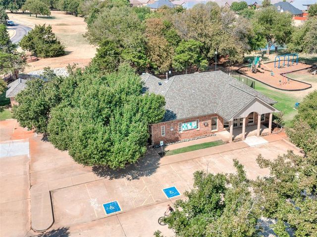 17021 Holly Burn Circle, Edmond, OK 73012