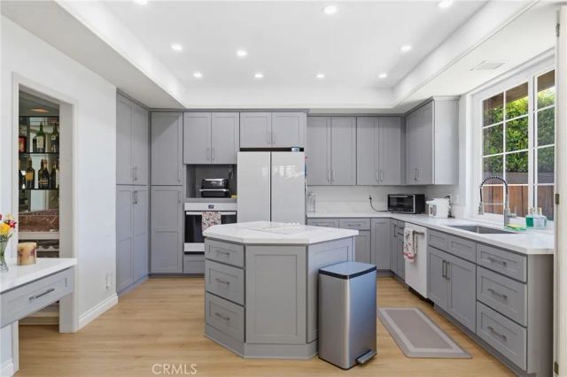 651 Edith, Long Beach, CA 90807