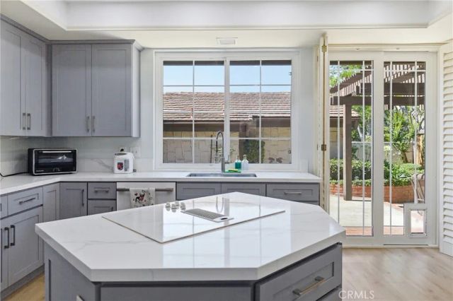 651 Edith, Long Beach, CA 90807