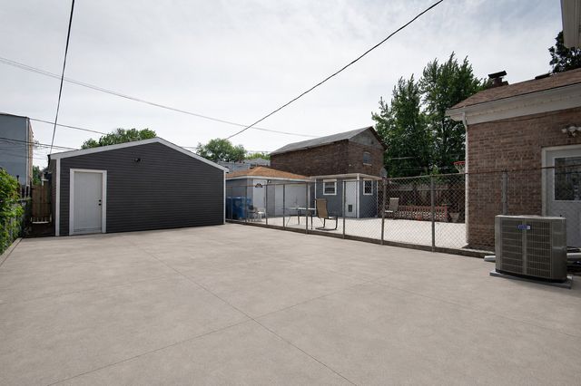1441 N Kolin Avenue, Chicago, IL 60651