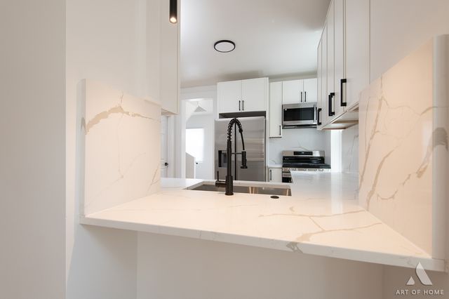 1441 N Kolin Avenue, Chicago, IL 60651