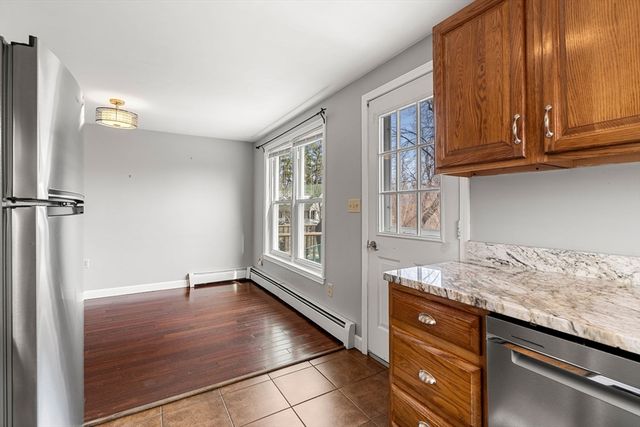 233 Hilldale Ave 233, Haverhill, MA 01832