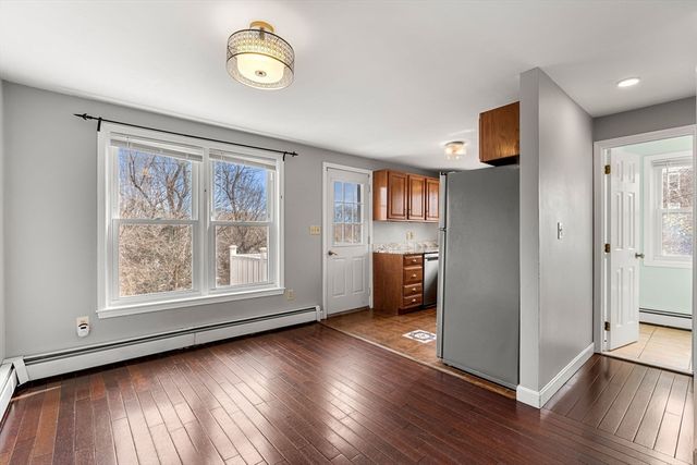 233 Hilldale Ave 233, Haverhill, MA 01832