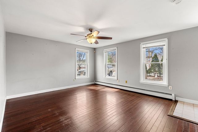 233 Hilldale Ave 233, Haverhill, MA 01832