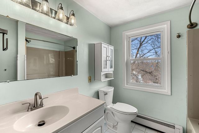 233 Hilldale Ave 233, Haverhill, MA 01832