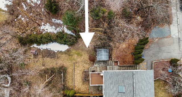 233 Hilldale Ave 233, Haverhill, MA 01832