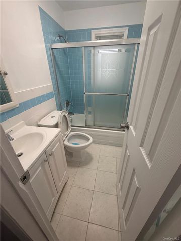 147-15 225th Street 2nd fl, Springfield Gardens, NY 11413