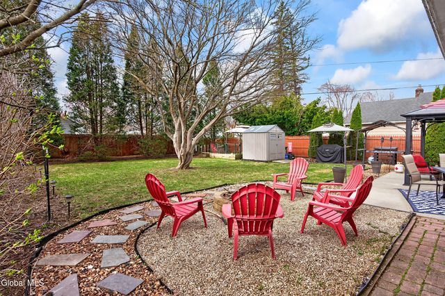 1464 Dalton Drive, Schenectady, NY 12308