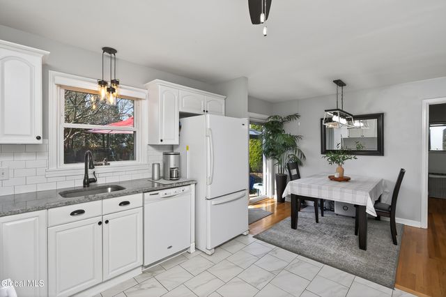 1464 Dalton Drive, Schenectady, NY 12308