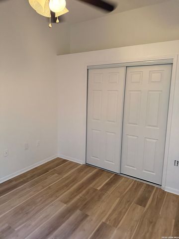 2410 Pendant Oak, San Antonio, TX 78232