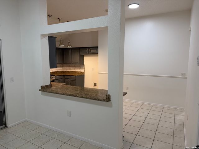 2410 Pendant Oak, San Antonio, TX 78232