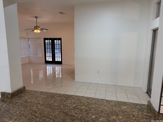 2410 Pendant Oak, San Antonio, TX 78232