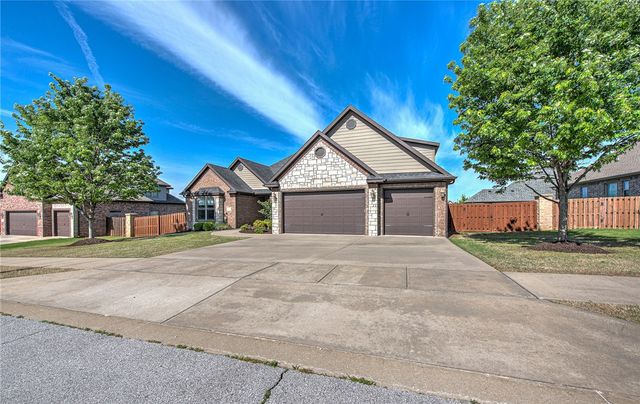 6302 46th Boulevard, Rogers, AR 72758