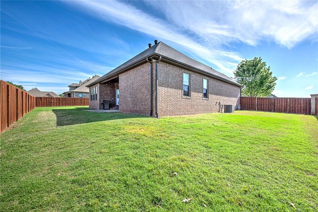 6302 46th Boulevard, Rogers, AR 72758