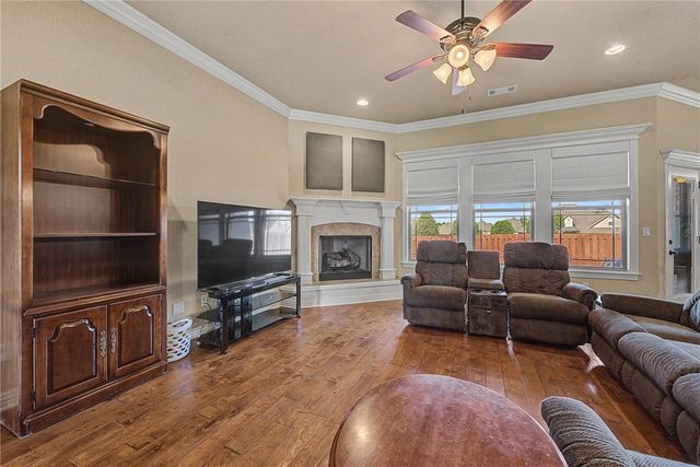6302 46th Boulevard, Rogers, AR 72758