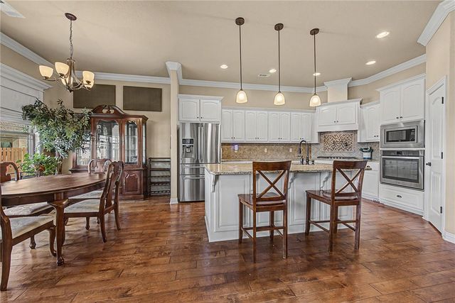 6302 46th Boulevard, Rogers, AR 72758