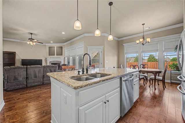 6302 46th Boulevard, Rogers, AR 72758