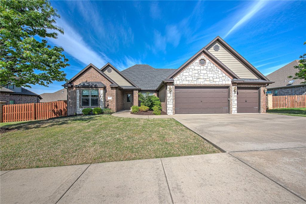 6302 46th Boulevard, Rogers, AR 72758