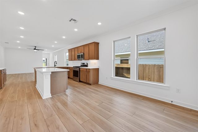 40704 Pessi Road, Magnolia, TX 77354