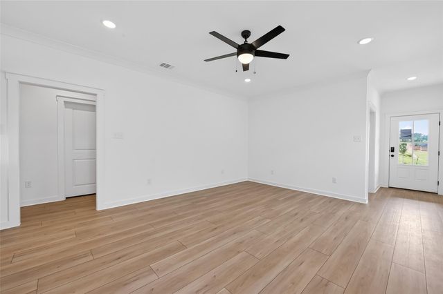 40704 Pessi Road, Magnolia, TX 77354