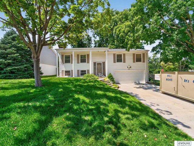 1724 N 107Th Avenue, Omaha, NE 68114