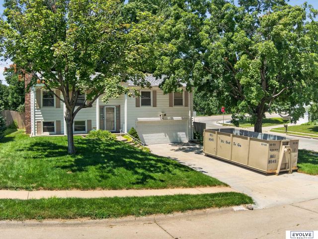 1724 N 107Th Avenue, Omaha, NE 68114