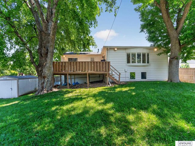 1724 N 107Th Avenue, Omaha, NE 68114