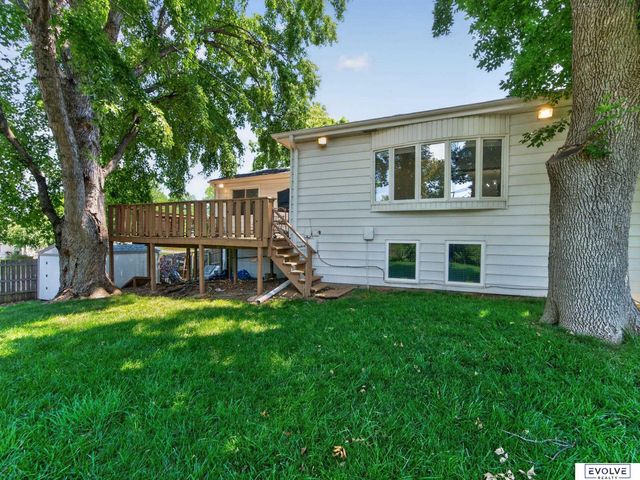 1724 N 107Th Avenue, Omaha, NE 68114