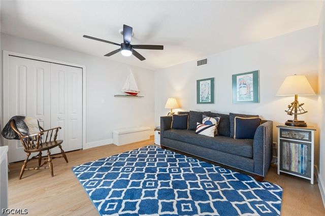 104 Pinebrook DR, Fort Myers, FL 33907