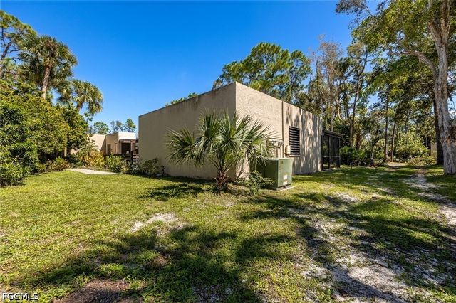 104 Pinebrook DR, Fort Myers, FL 33907