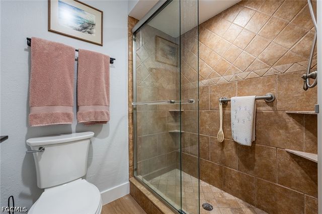 104 Pinebrook DR, Fort Myers, FL 33907