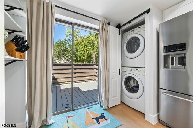 104 Pinebrook DR, Fort Myers, FL 33907