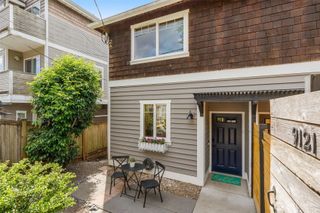 9121 23rd Avenue NE, Seattle, WA 98115
