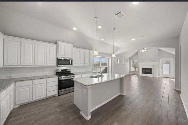 4625 Mill Falls Drive, Fort Worth, TX 76036