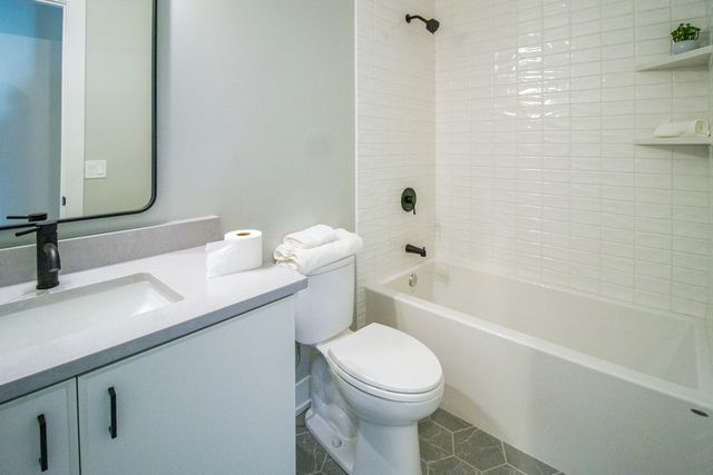 551 E 47th Street 3W, Chicago, IL 60615