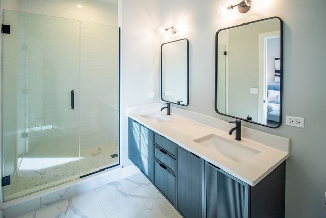 551 E 47th Street 3W, Chicago, IL 60615