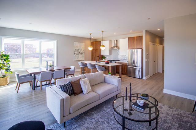 551 E 47th Street 3W, Chicago, IL 60615