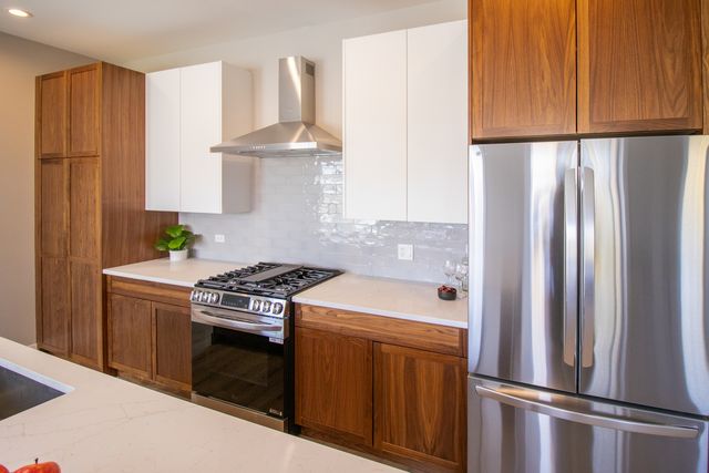 551 E 47th Street 3W, Chicago, IL 60615