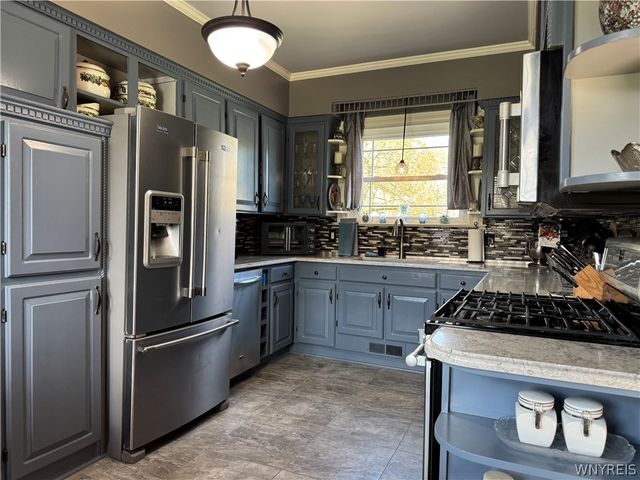 2570 Saint Paul Blvd, Irondequoit, NY 14617