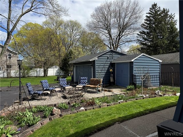 2570 Saint Paul Blvd, Irondequoit, NY 14617