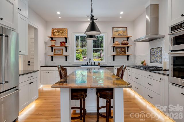442 Autumn Sky Drive, Hendersonville, NC 28792