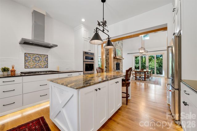 442 Autumn Sky Drive, Hendersonville, NC 28792