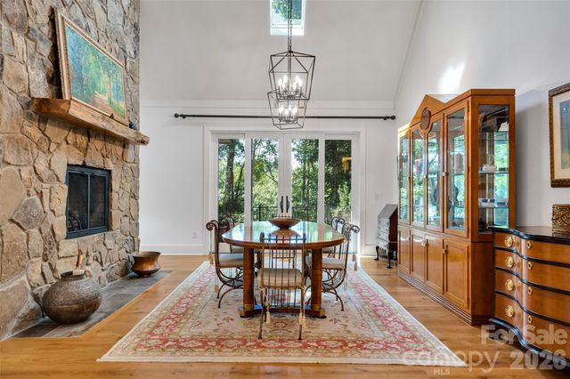 442 Autumn Sky Drive, Hendersonville, NC 28792