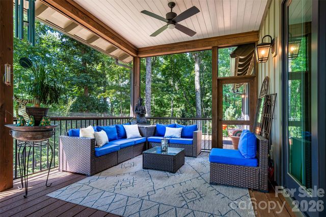 442 Autumn Sky Drive, Hendersonville, NC 28792