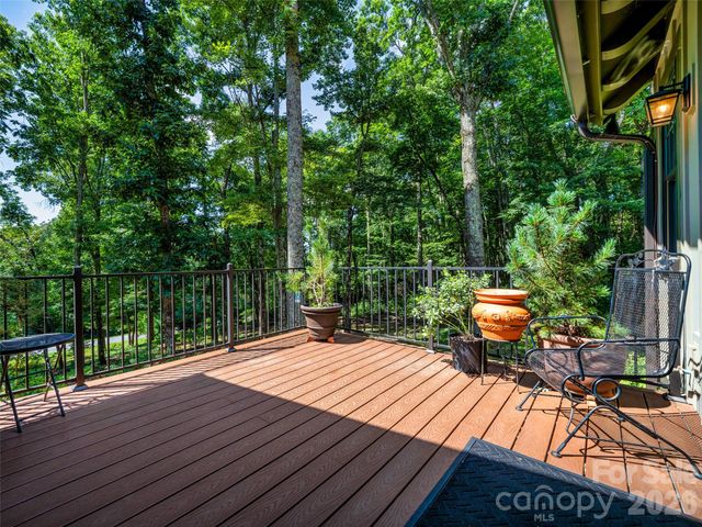 442 Autumn Sky Drive, Hendersonville, NC 28792